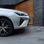 5081-medium-mg5-parked-side-shot-with-charging-cable-01