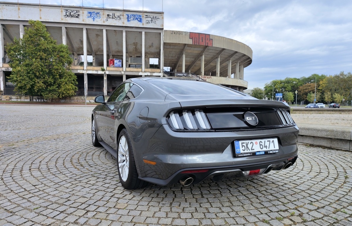 ford-mustang-6-17