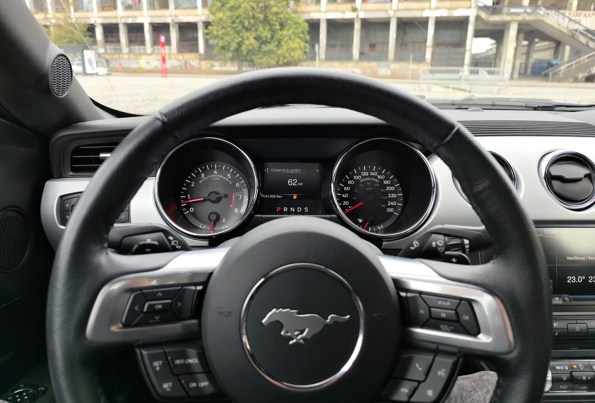 ford-mustang-6-6