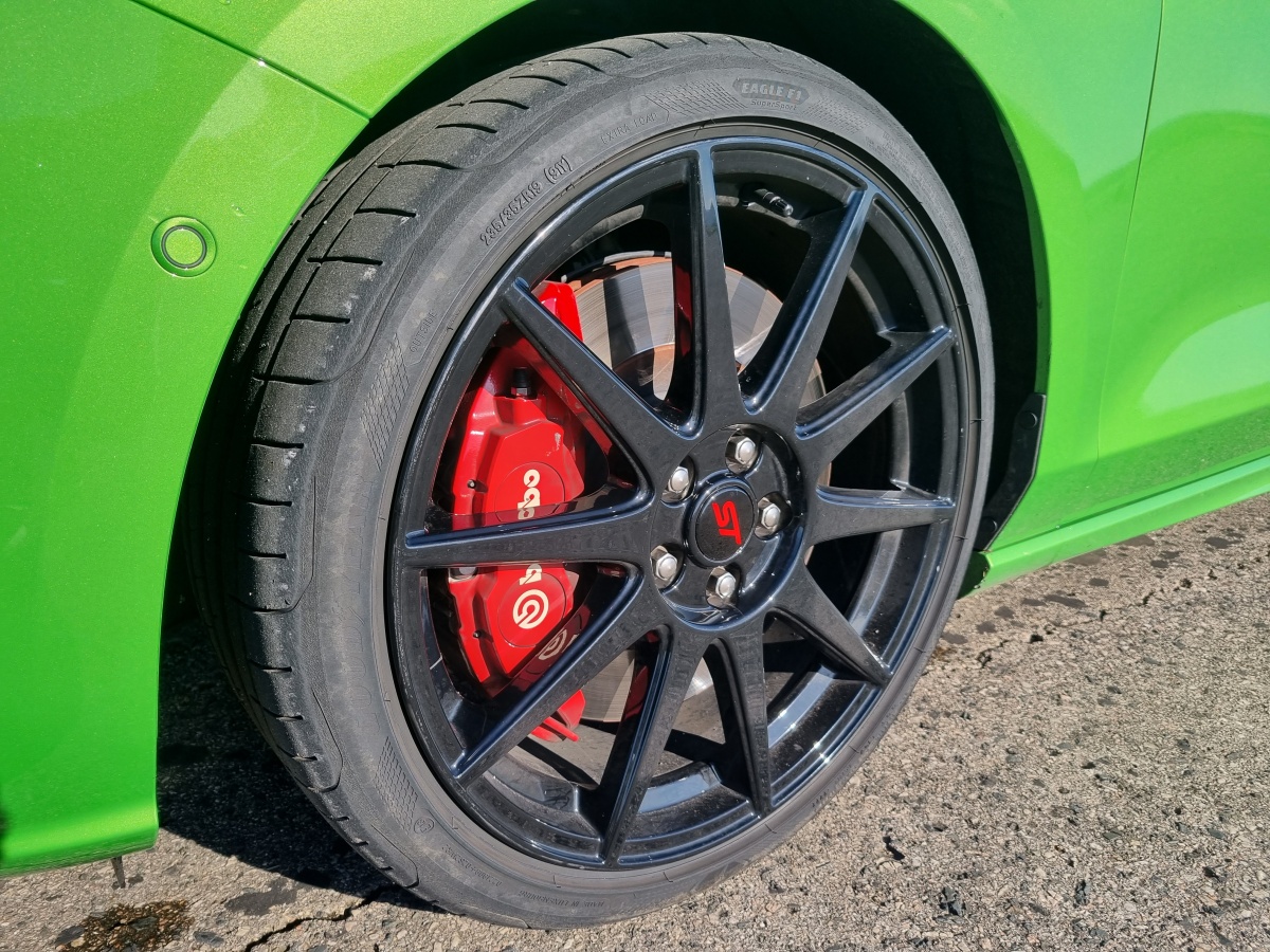 ford-focus-st-2023-4