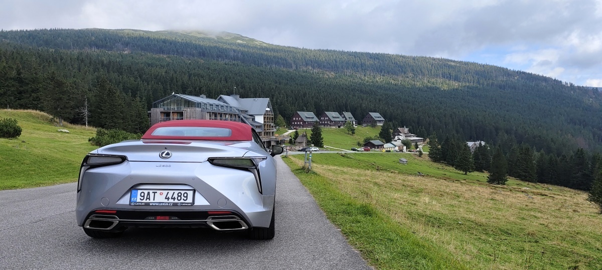 lexus-lc-convertible-2023-7