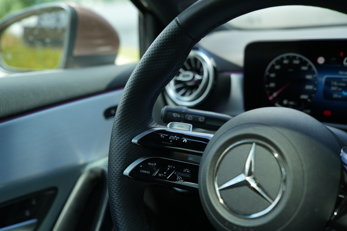mercedes-benz-a-2023-12