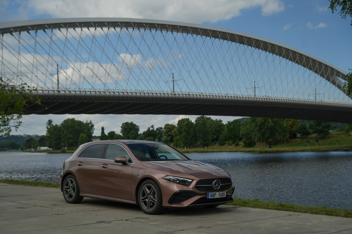 mercedes-benz-a-2023-4