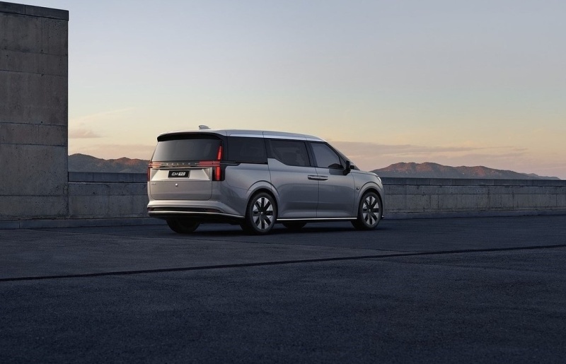 1699864567_volvo-em90-2024-1600-0a