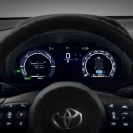 2023_yaris_cross_int_005