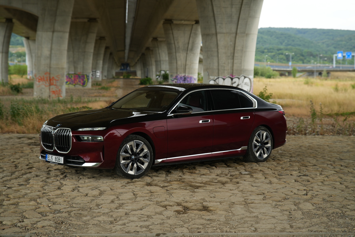 bmw-7-2023-14