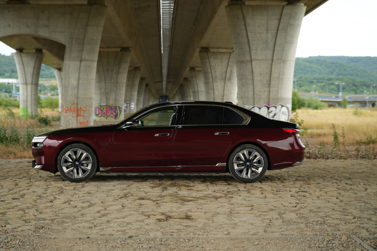 bmw-7-2023-16