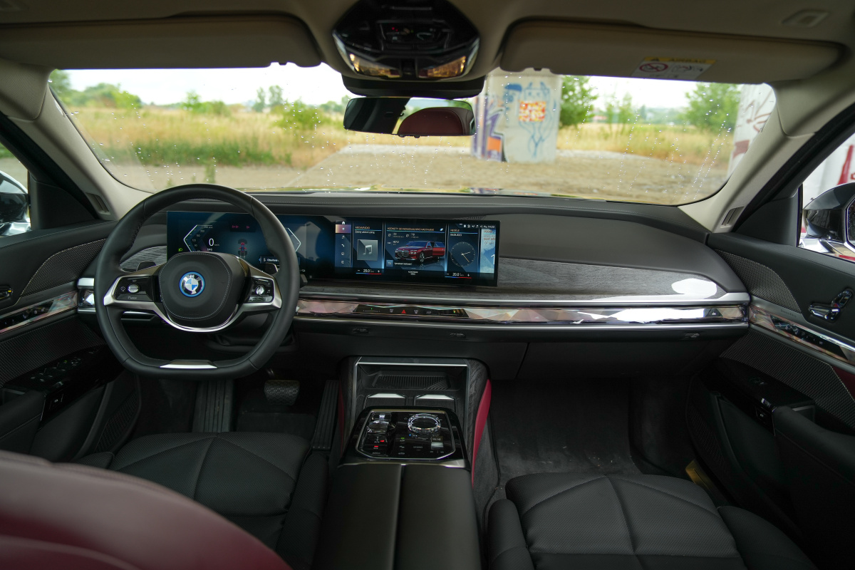 bmw-7-2023-6