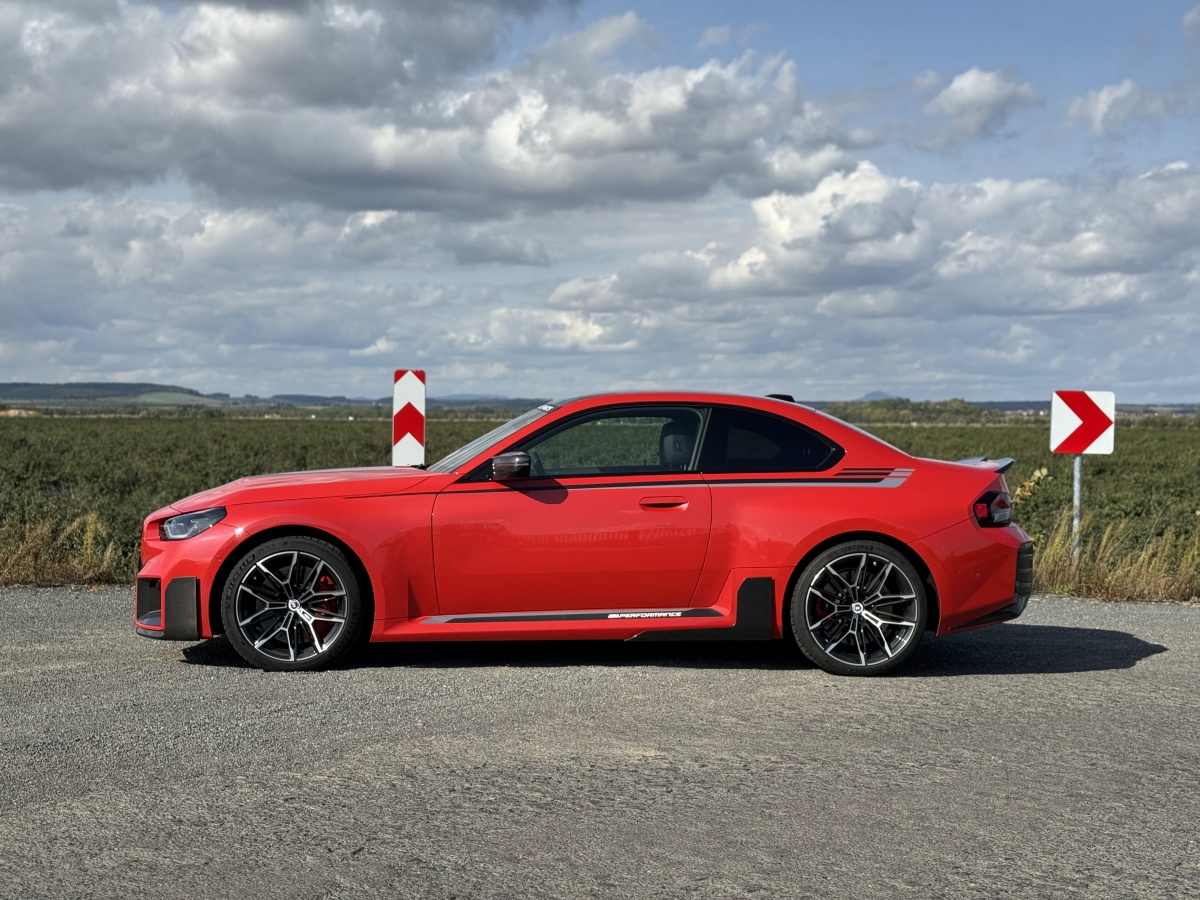bmw-m2-2023-32