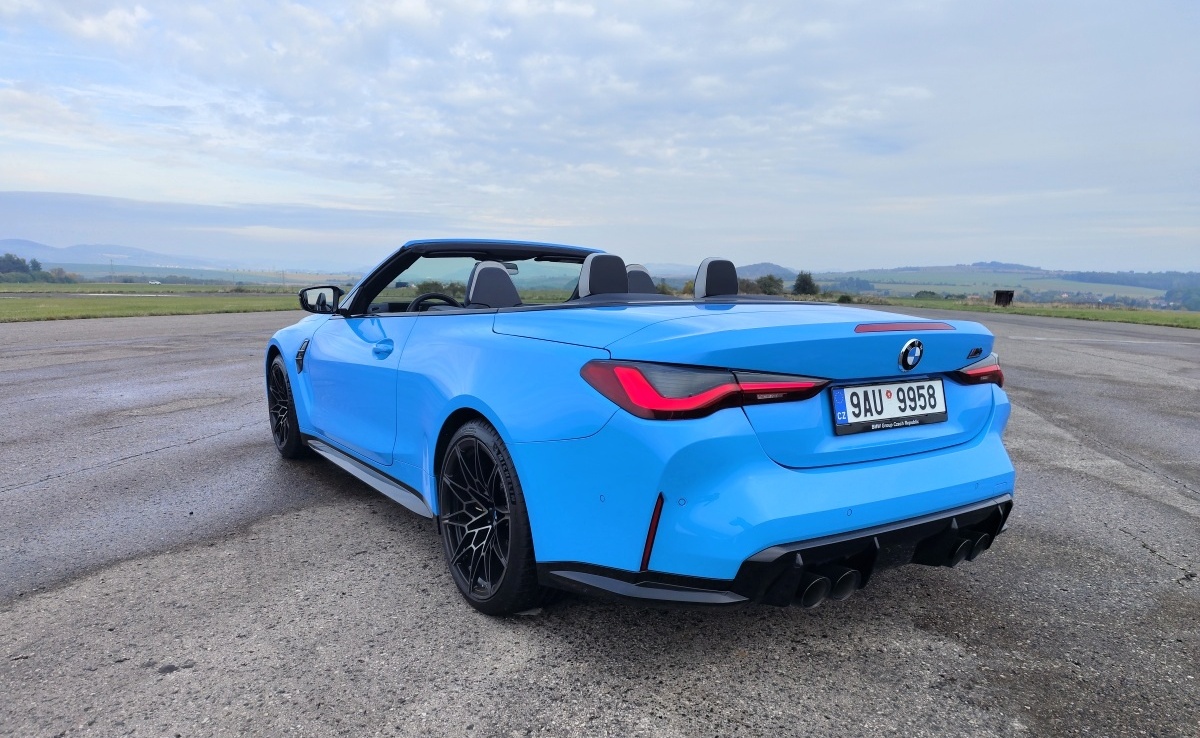 bmw-m4-competition-cabrio-2023-30