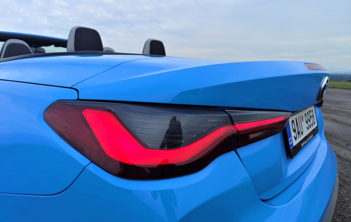 bmw-m4-competition-cabrio-2023-41