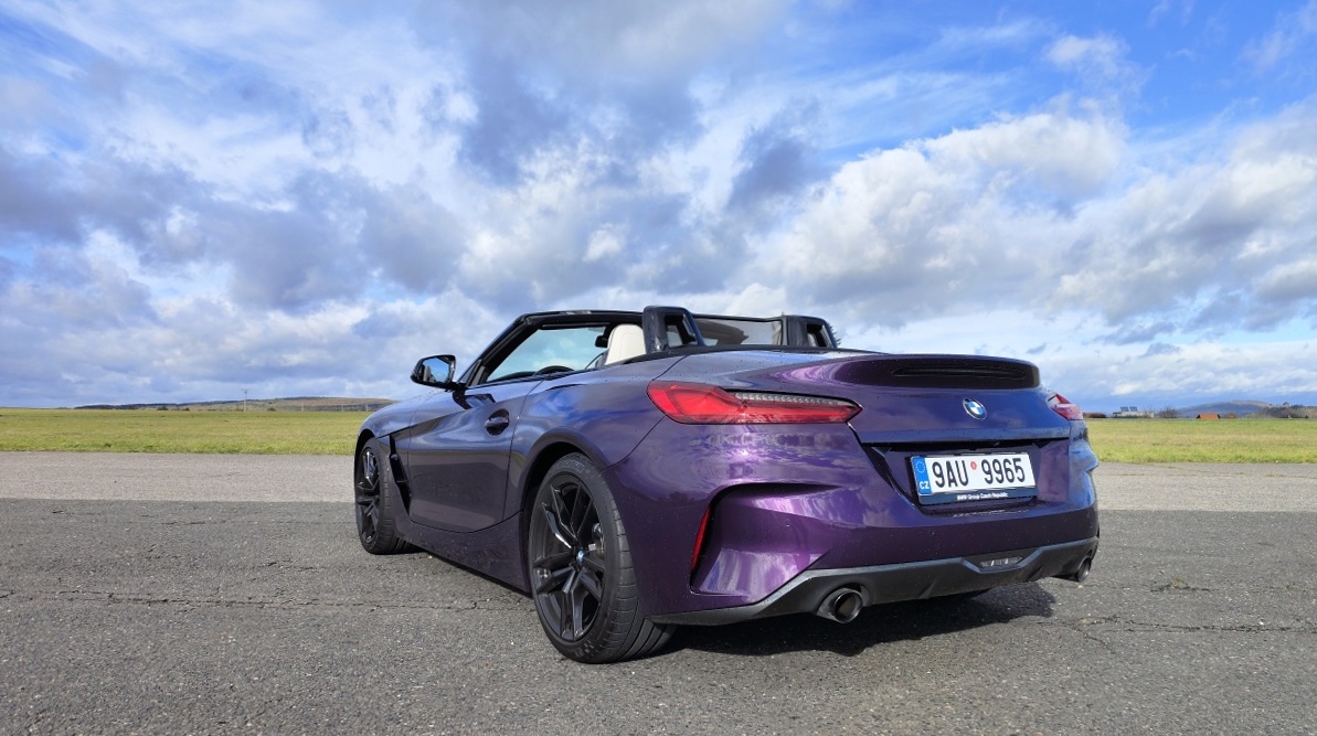 bmw-z4-2023-22