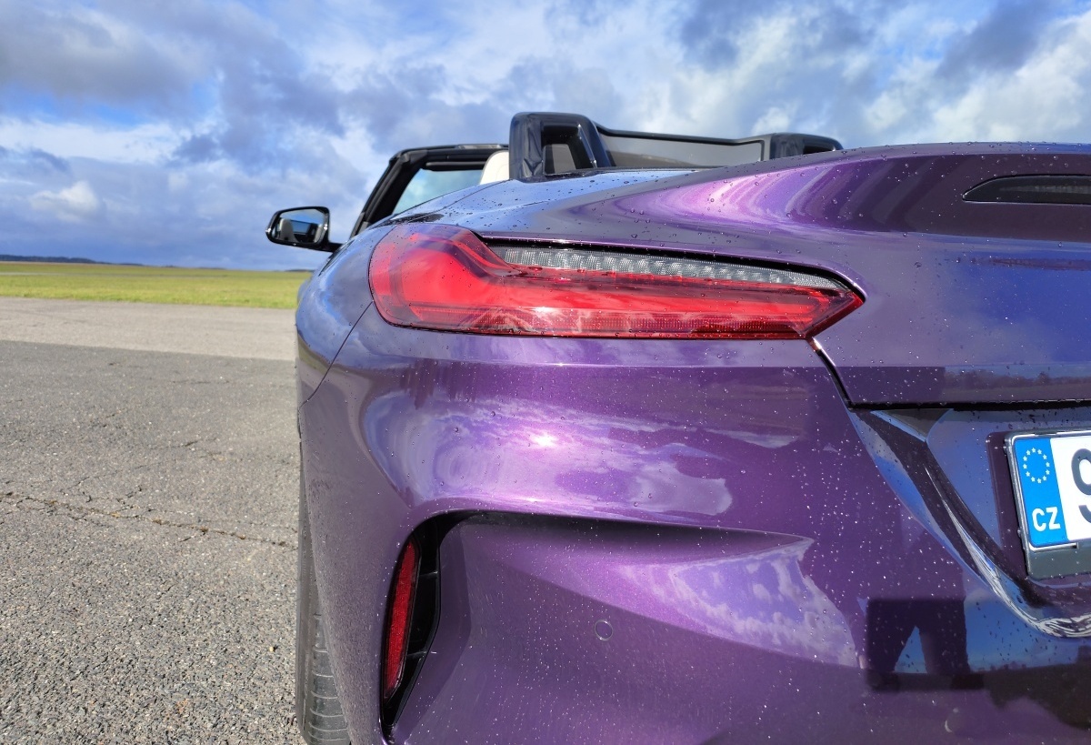 bmw-z4-2023-28