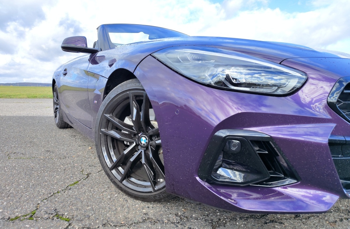 bmw-z4-2023-9