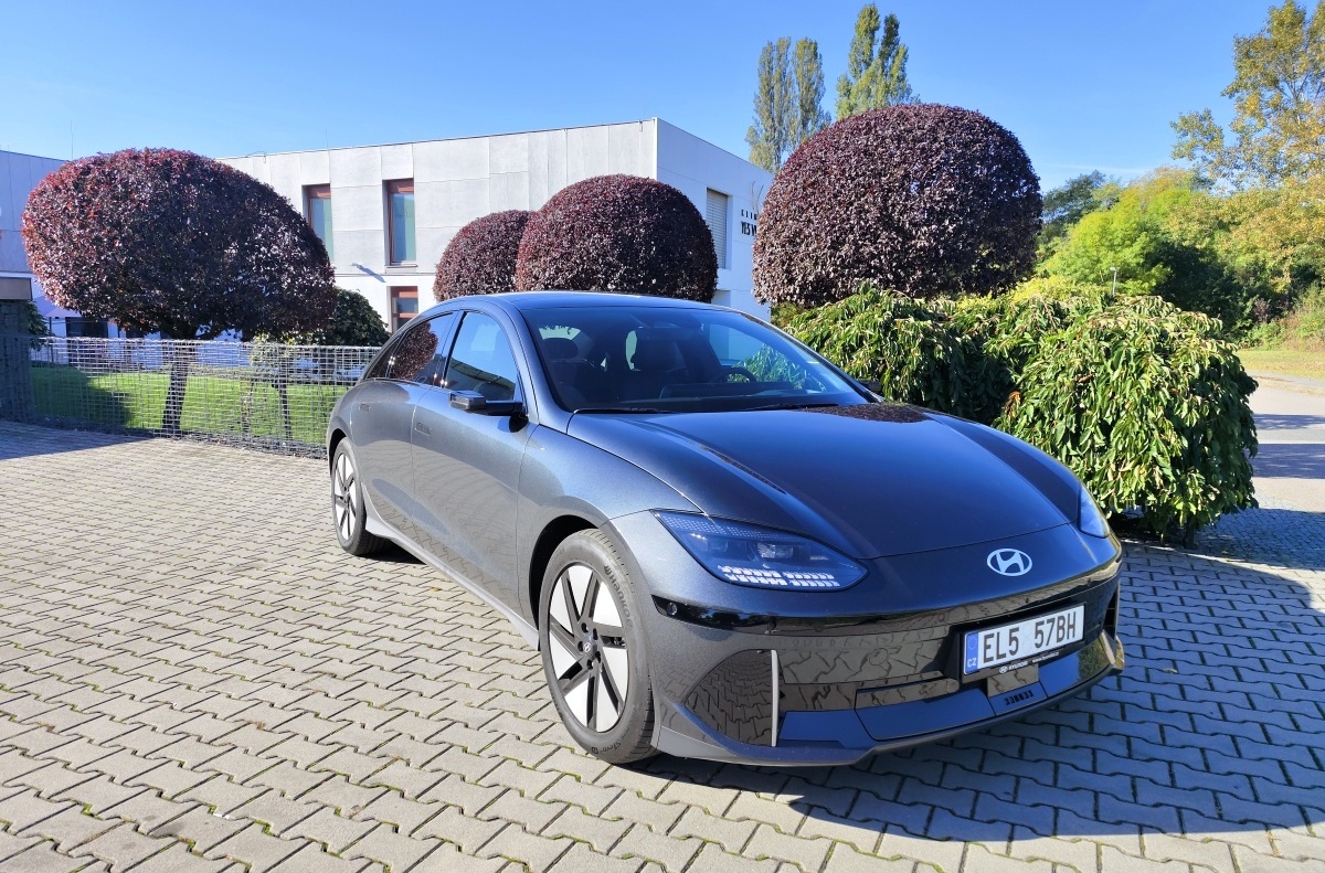 hyundai-ioniq-6-2023-18