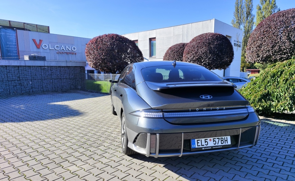 hyundai-ioniq-6-2023-5
