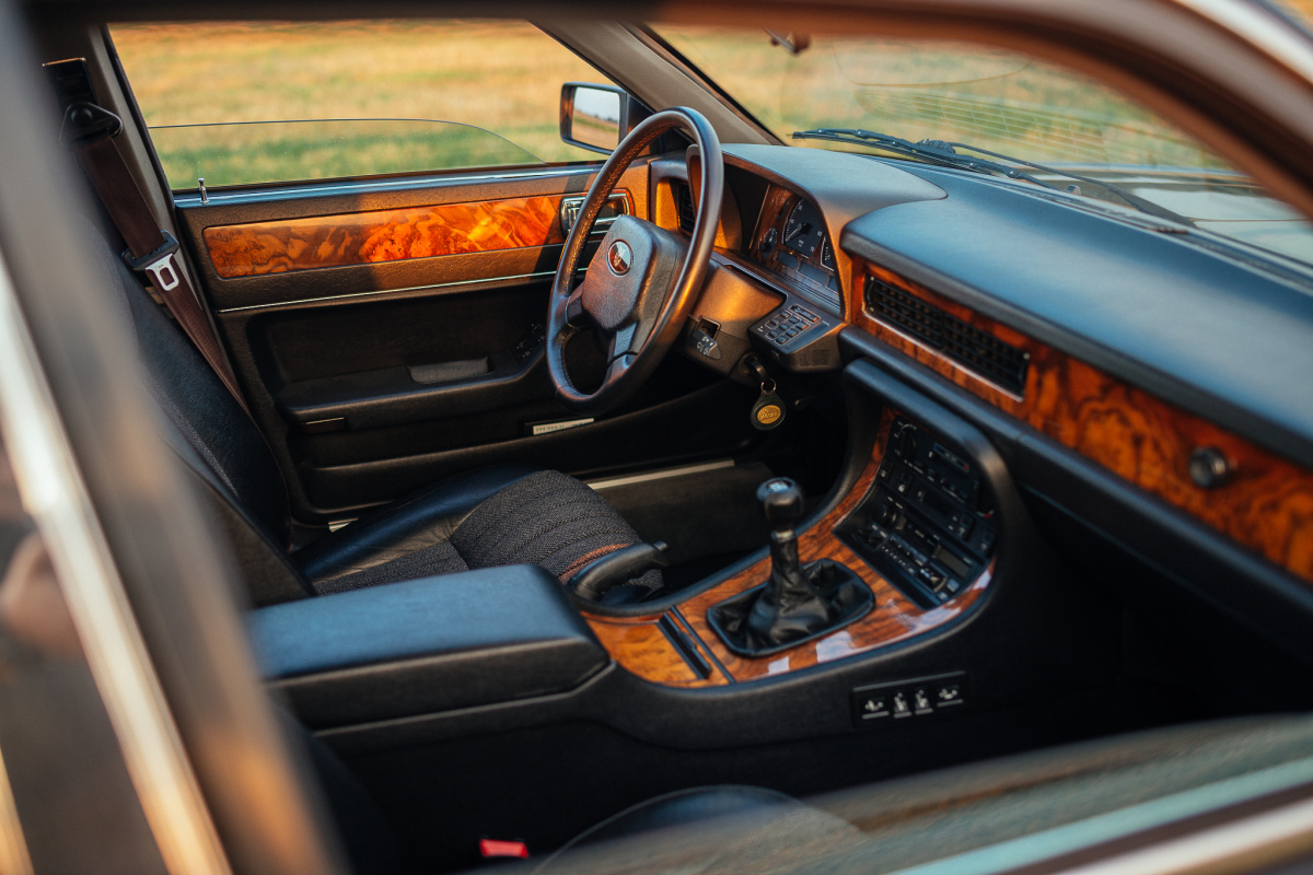 jaguar-xj6-xj40-13