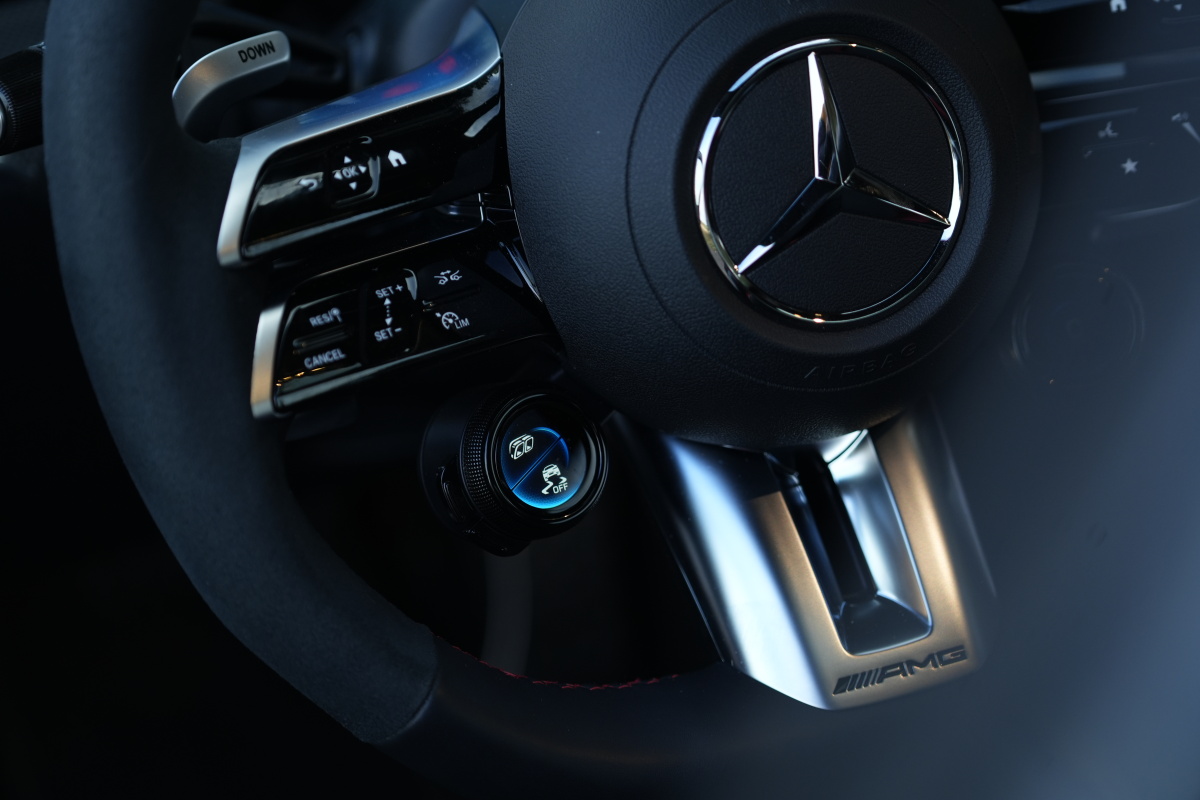 mercedes-amg-c43-4matic-2023-14