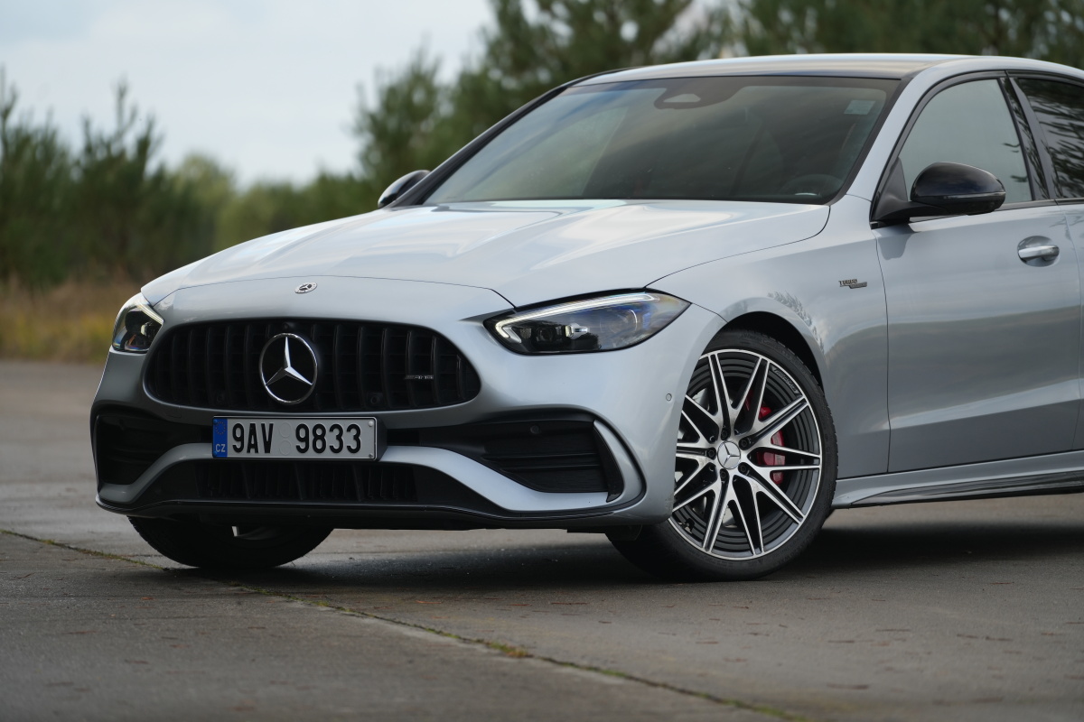 mercedes-amg-c43-4matic-2023-4