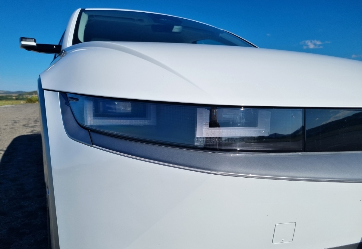 hyundai-ioniq-5-2023-12