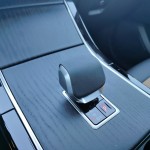 range-rover-velar-2023-15