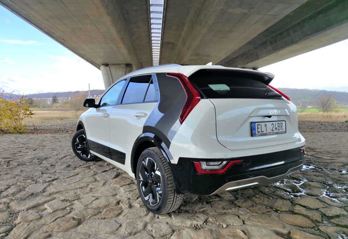 kia-niro-ev-2023-10