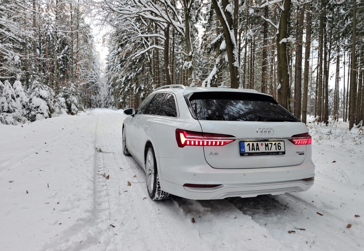 audi-a6-allroad-2023-28