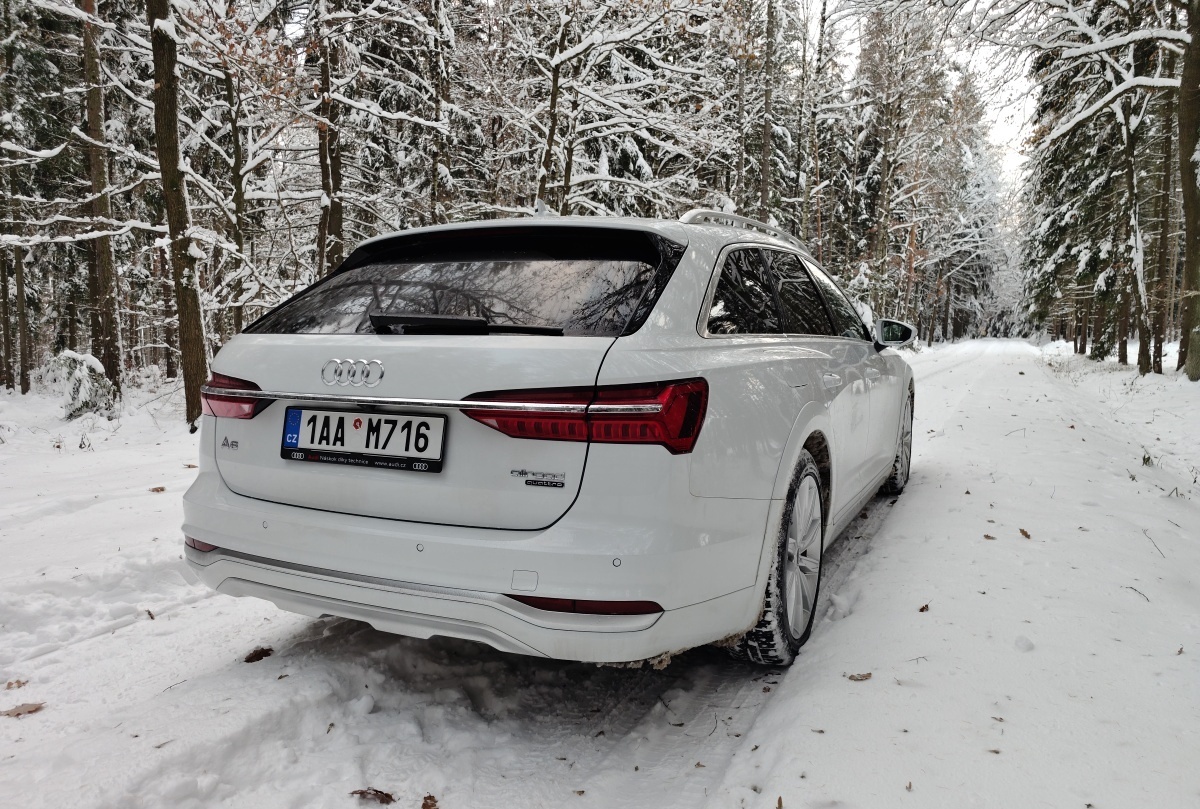 audi-a6-allroad-2023-34