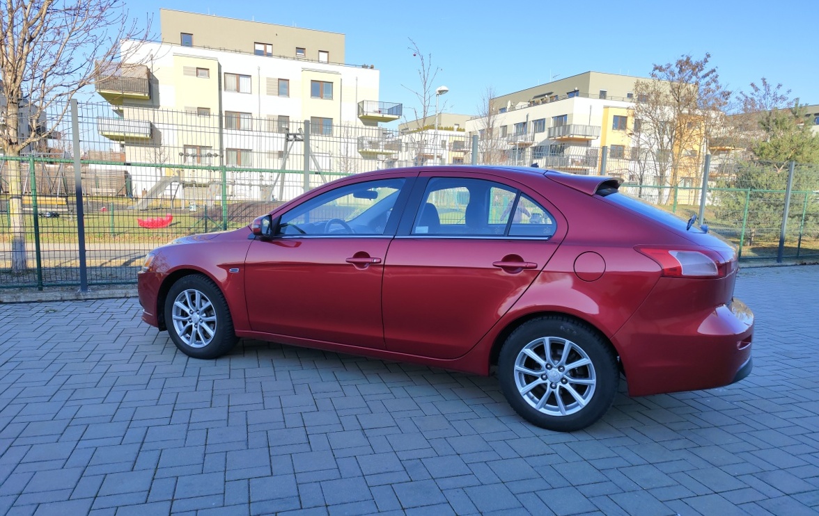 mitsubishi-lancer-x-16