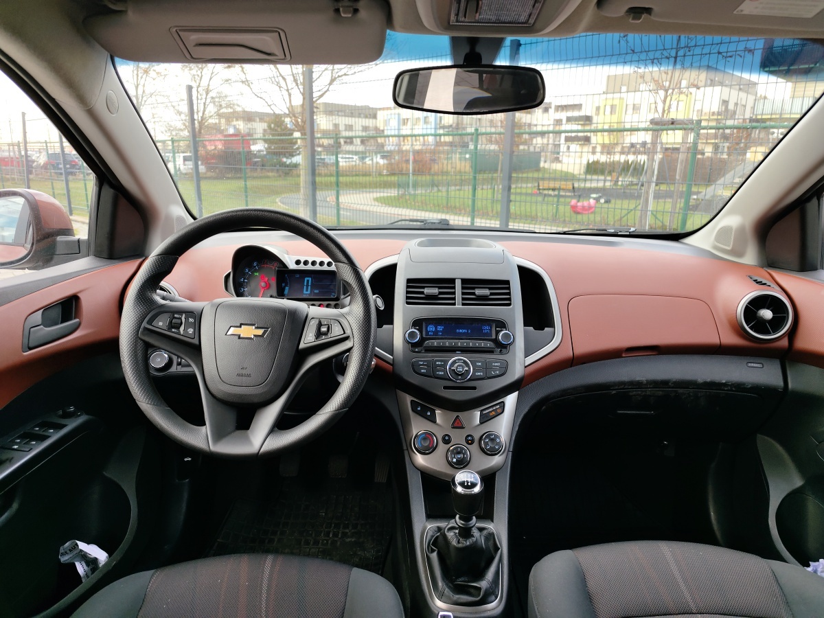 chevrolet-aveo-18