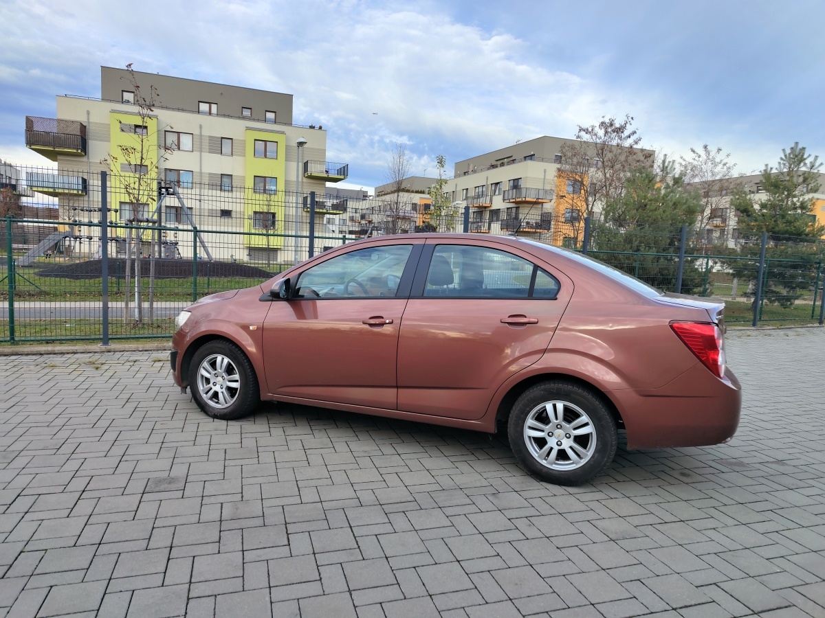 chevrolet-aveo-8