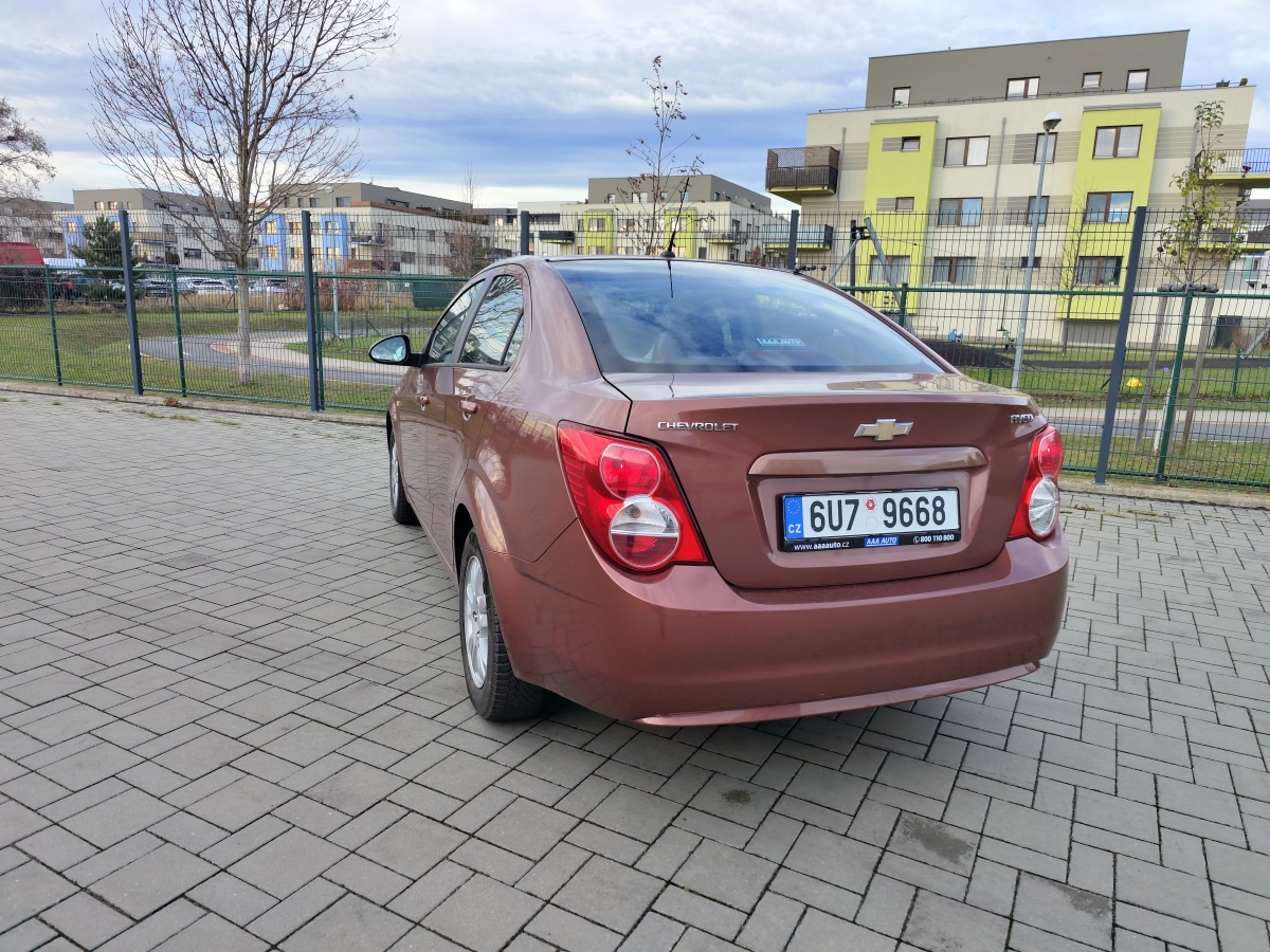 chevrolet-aveo-9