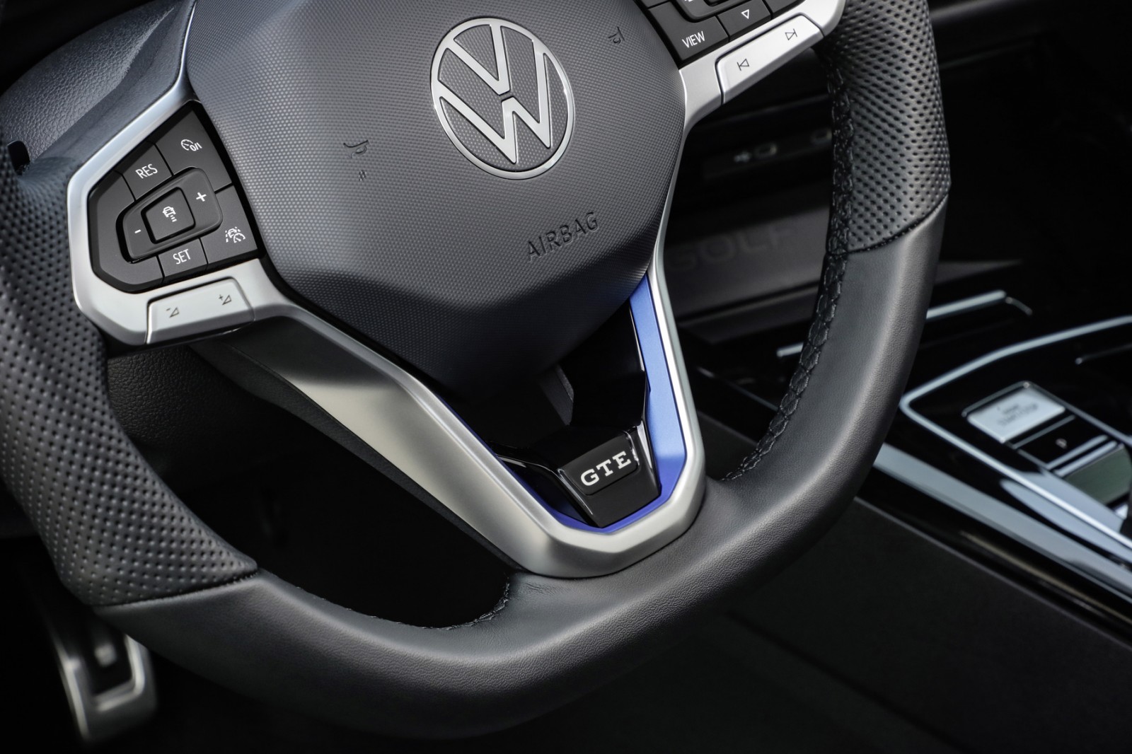 The new Volkswagen Golf GTE