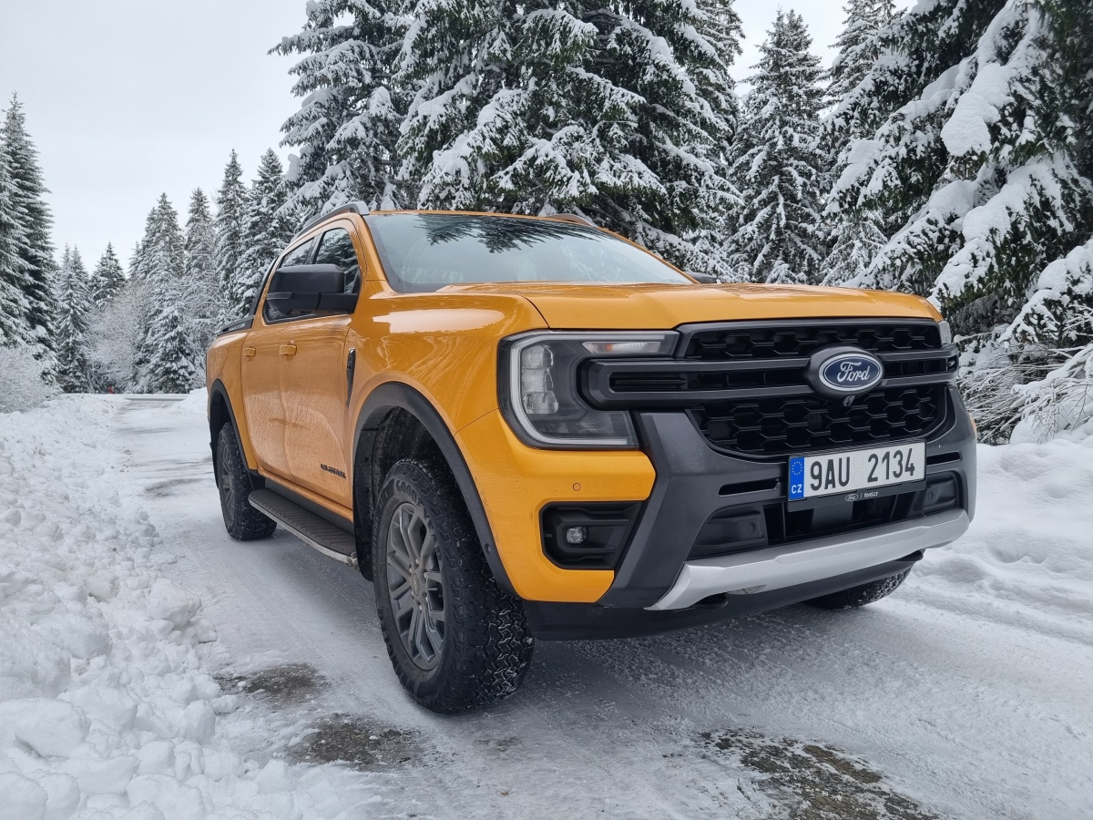 ford-ranger-wildtrack-2023-13
