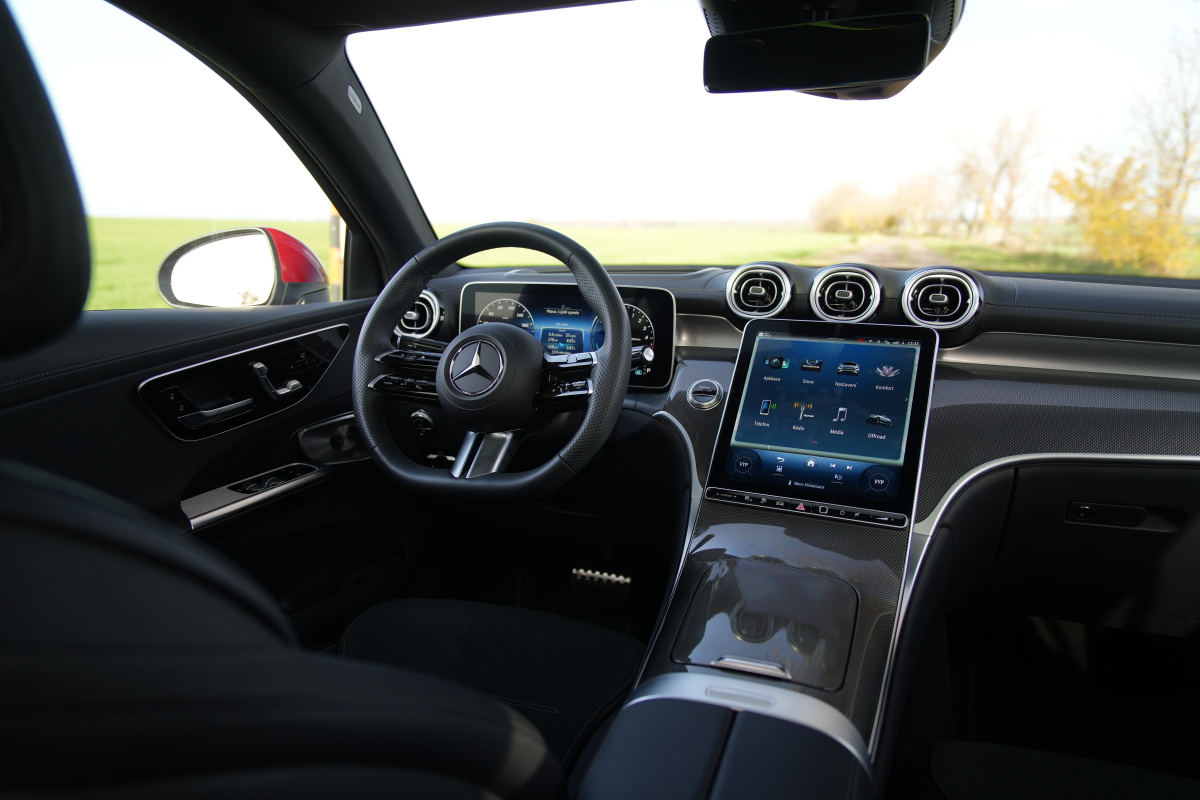 mercedes-benz-glc-2024-7