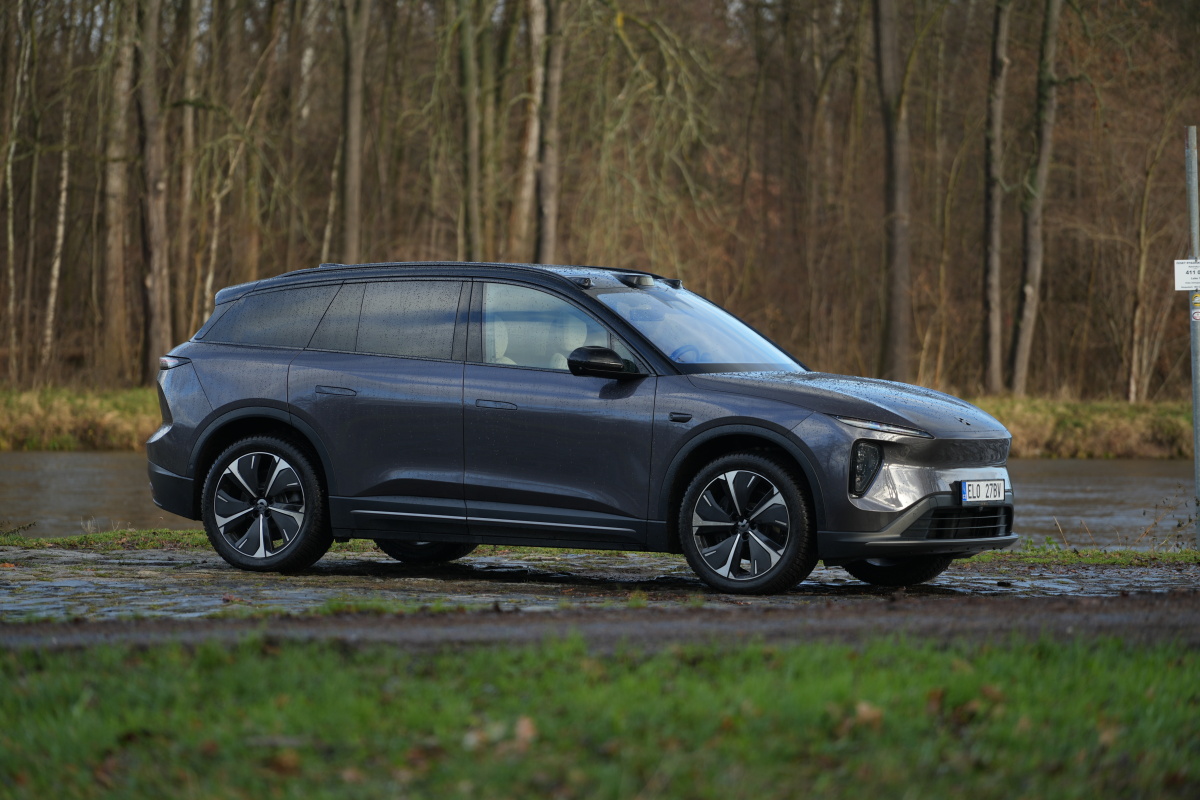 nio-el6-2024-8
