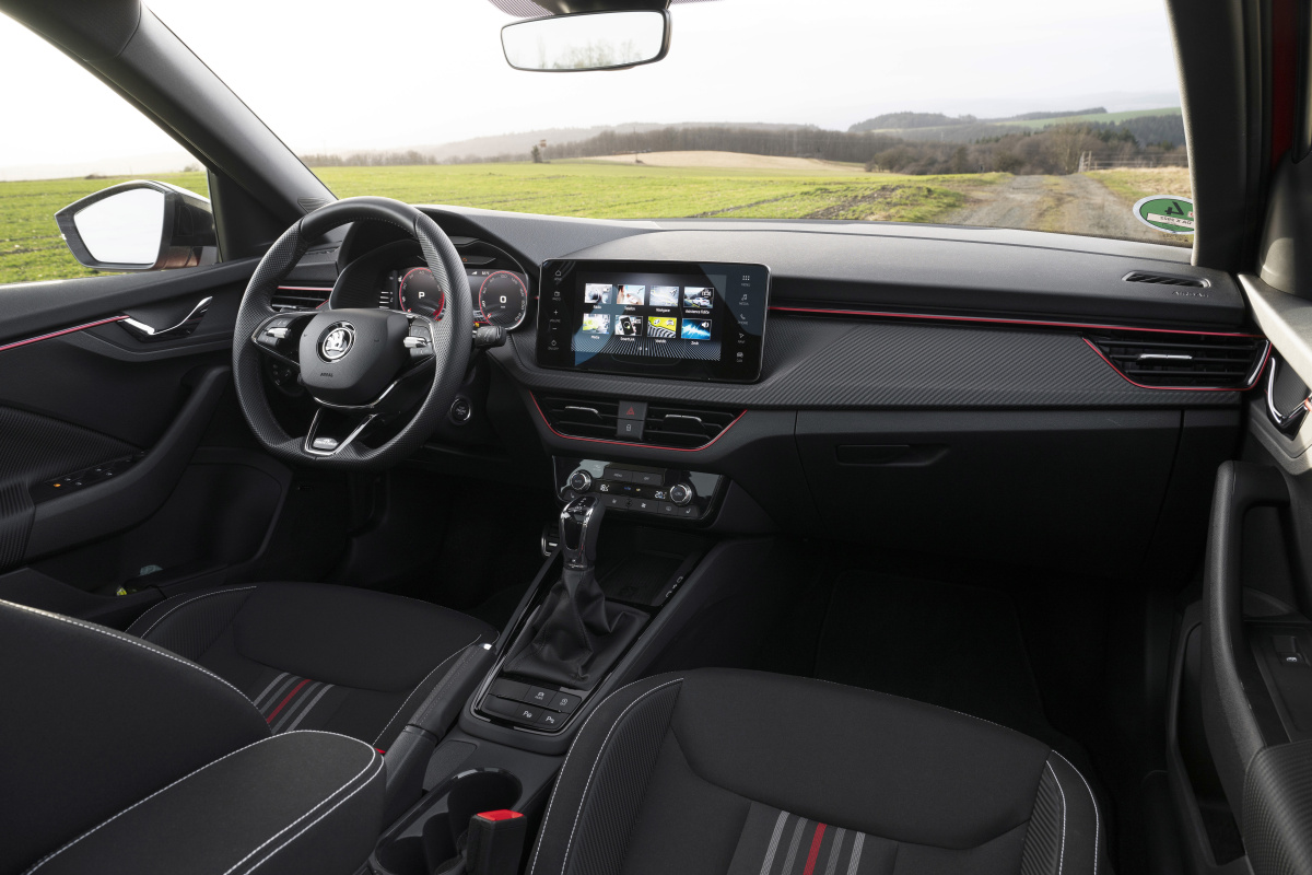98_skoda_scala_and_kamiq_monte_carlo_interior_f3828744