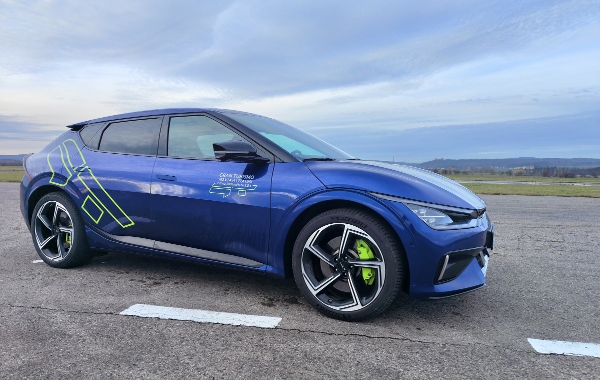 kia-ev6-gt-2024-17