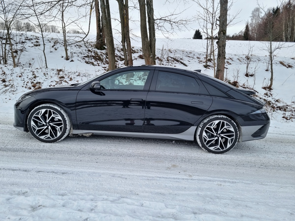 ioniq-6-2024-10