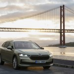 12_skoda_superb_combi_exterior_dc280598
