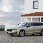 16_skoda_superb_combi_exterior_e36e9092