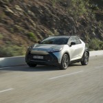 2024_c-hr-phev_dpl_dynamic_006