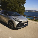 2024_c-hr-phev_dpl_dynamic_021