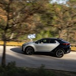 2024_c-hr-phev_dpl_dynamic_027
