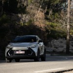 2024_c-hr-phev_dpl_dynamic_028