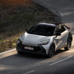2024_c-hr-phev_dpl_dynamic_030