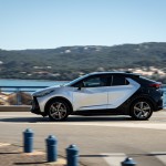 2024_c-hr-phev_dpl_dynamic_036
