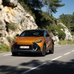 2024_c-hr-phev_dpl_dynamic_sulfur_001