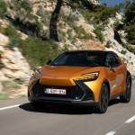 2024_c-hr-phev_dpl_dynamic_sulfur_005