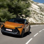 2024_c-hr-phev_dpl_dynamic_sulfur_008
